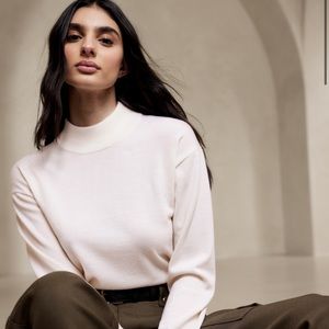 Banana Republic cream merino mock-neck sweater, NWT.